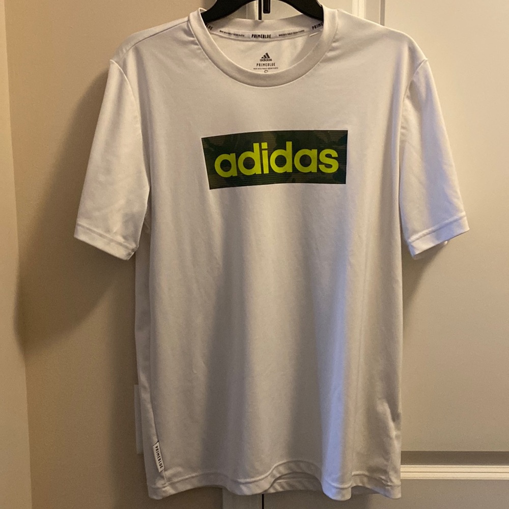 Adidas Primeblue Streatdh elastic material.  Worn only a few but very comfy.